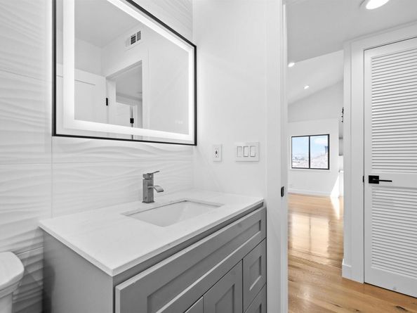 460-464 Eddy St, Richmond CA 94801