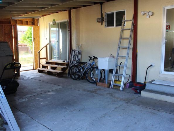 2956 Mckenzie Dr, Richmond CA 94806