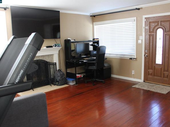 2956 Mckenzie Dr, Richmond CA 94806