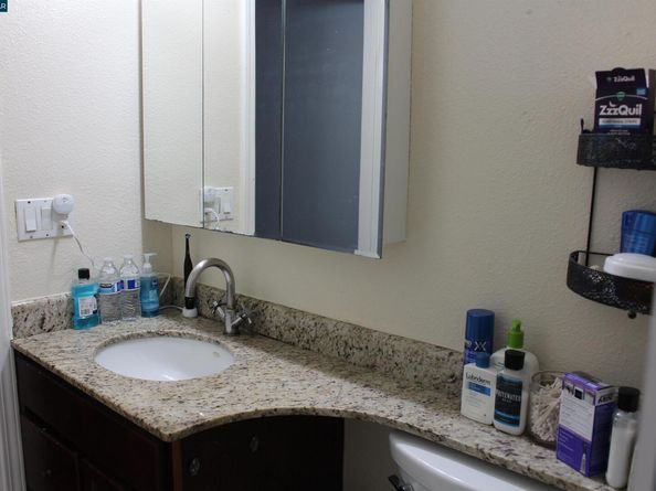 2956 Mckenzie Dr, Richmond CA 94806