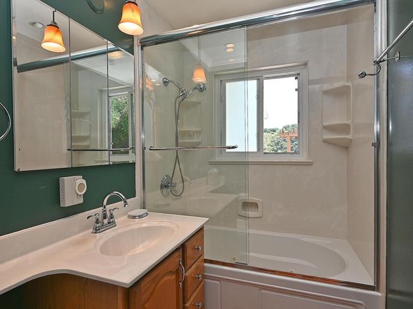 44 Oak Hill Cir, Oakland CA 94605
