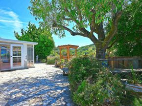 44 Oak Hill Cir, Oakland CA 94605