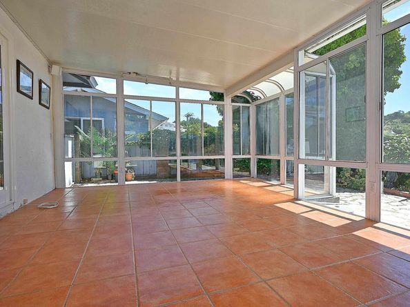 44 Oak Hill Cir, Oakland CA 94605