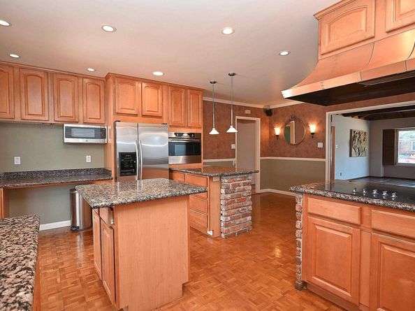 44 Oak Hill Cir, Oakland CA 94605