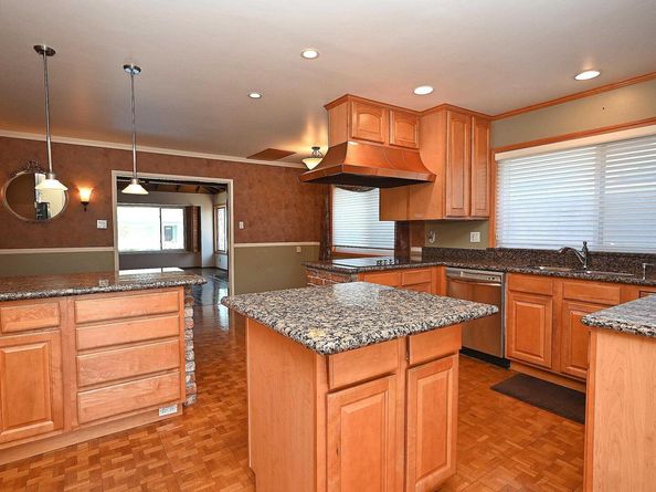 44 Oak Hill Cir, Oakland CA 94605