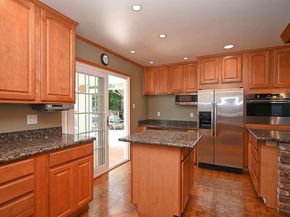 44 Oak Hill Cir, Oakland CA 94605