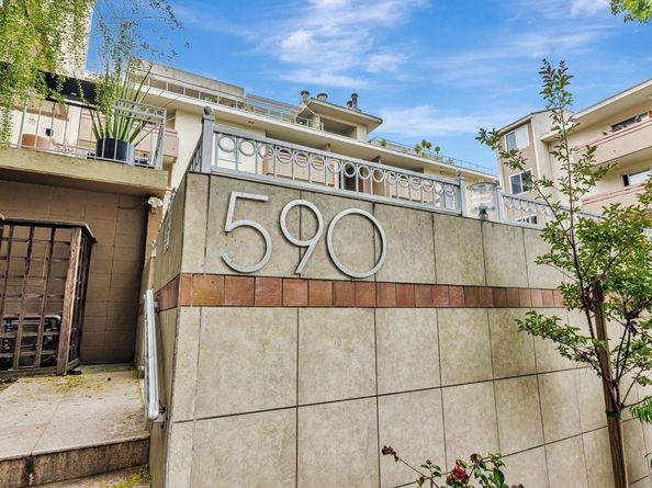 590 El Dorado Ave 208, Oakland CA 94611