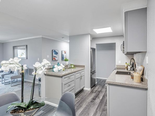 590 El Dorado Ave 208, Oakland CA 94611