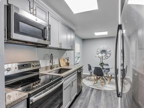 590 El Dorado Ave 208, Oakland CA 94611