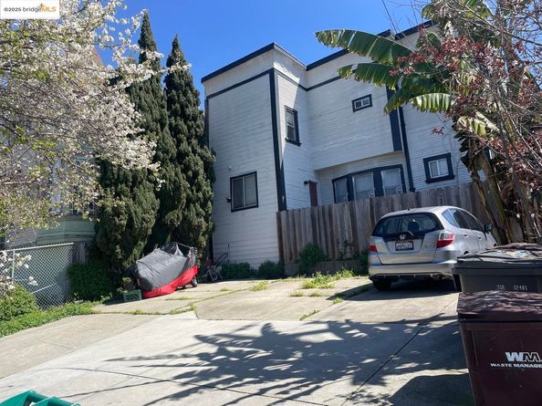 2304 E 22nd ST, Oakland CA 94601