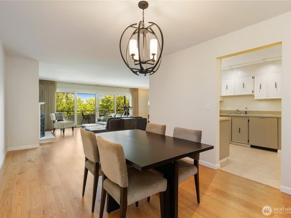 2565 Dexter Avenue N 103, Seattle WA 98109