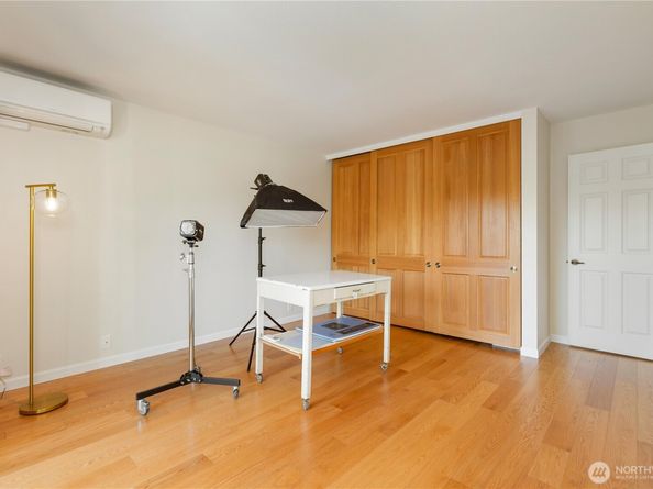 2565 Dexter Avenue N 103, Seattle WA 98109