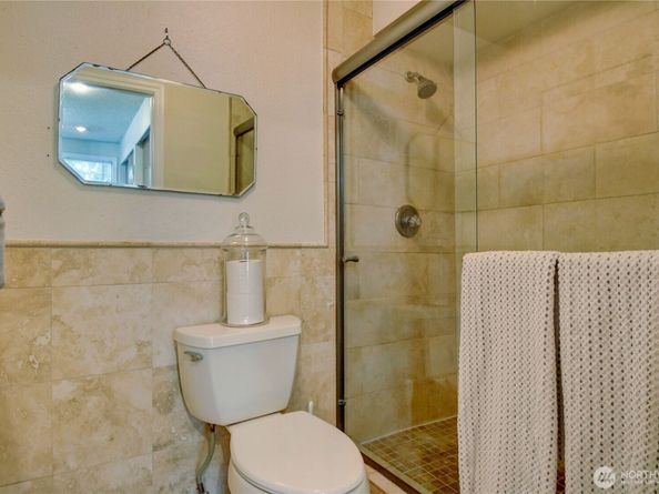 908 185th Street SW, Lynnwood WA 98037