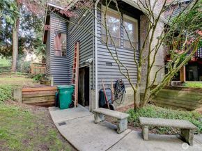 908 185th Street SW, Lynnwood WA 98037