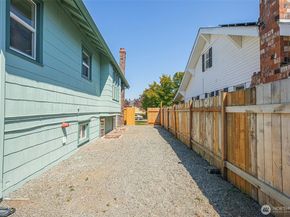 1726 Baker Avenue, Everett WA 98201