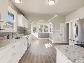 1726 Baker Avenue, Everett WA 98201