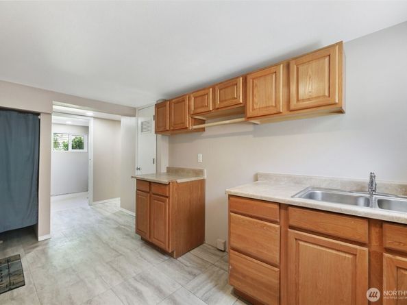 1726 Baker Avenue, Everett WA 98201
