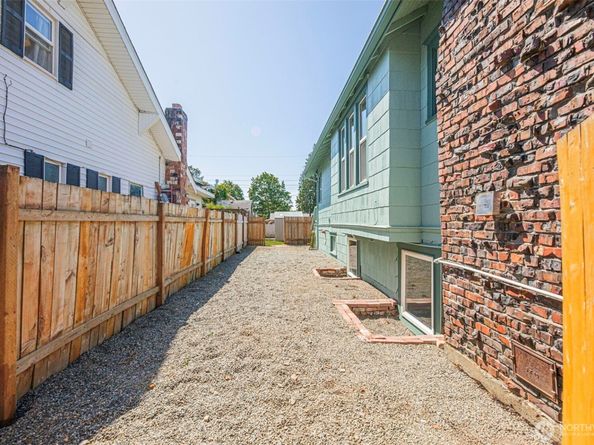 1726 Baker Avenue, Everett WA 98201