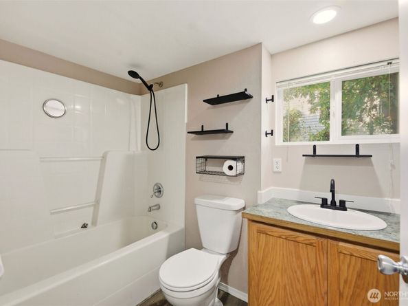 1726 Baker Avenue, Everett WA 98201