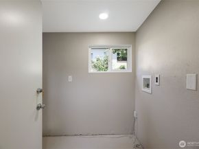 1726 Baker Avenue, Everett WA 98201