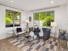 11530 117th Lane NE 2, Kirkland WA 98034