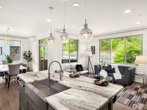 11530 117th Lane NE 2, Kirkland WA 98034