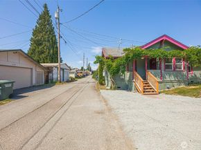 1726 Baker Avenue Unit A, Everett WA 98201