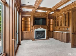 9820 NE 16th Street, Bellevue WA 98004