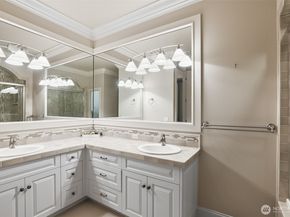 9820 NE 16th Street, Bellevue WA 98004