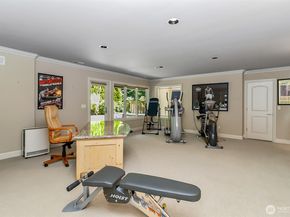 9820 NE 16th Street, Bellevue WA 98004