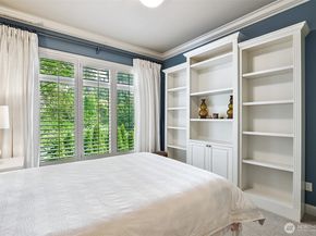 9820 NE 16th Street, Bellevue WA 98004