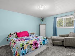 12240 SE 60th Street 41, Bellevue WA 98006