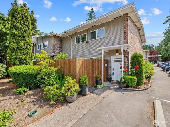 12240 SE 60th Street 41, Bellevue WA 98006