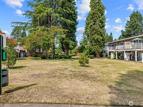 12240 SE 60th Street 41, Bellevue WA 98006