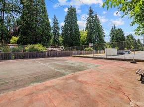 12240 SE 60th Street 41, Bellevue WA 98006