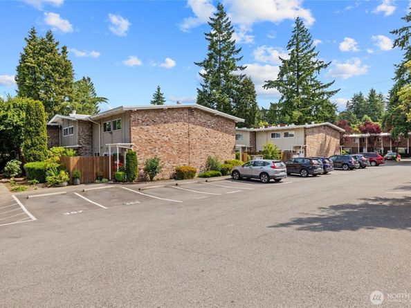 12240 SE 60th Street 41, Bellevue WA 98006
