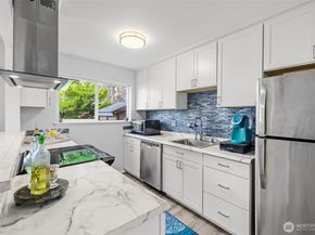 12240 SE 60th Street 41, Bellevue WA 98006