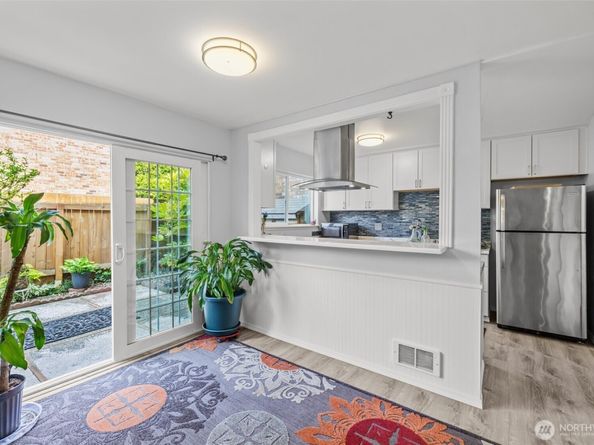 12240 SE 60th Street 41, Bellevue WA 98006
