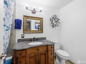 12240 SE 60th Street 41, Bellevue WA 98006