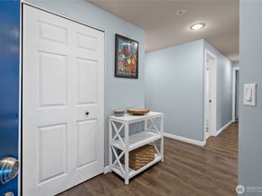 14057 NE 181st Street E104, Woodinville WA 98072