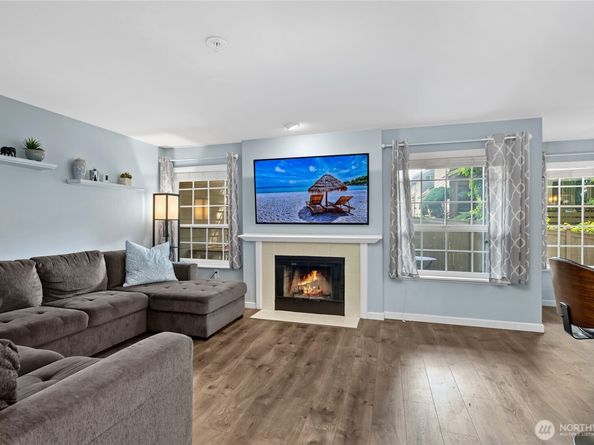 14057 NE 181st Street E104, Woodinville WA 98072