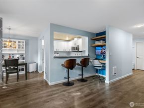 14057 NE 181st Street E104, Woodinville WA 98072
