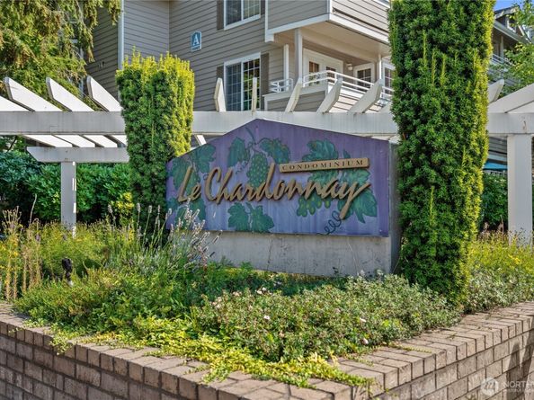 14057 NE 181st Street E104, Woodinville WA 98072