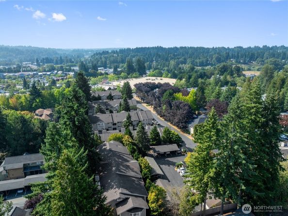 14057 NE 181st Street E104, Woodinville WA 98072