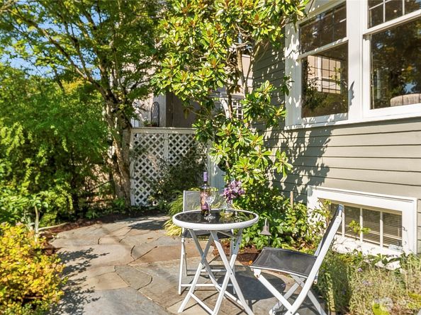 1910 E Galer Street, Seattle WA 98112