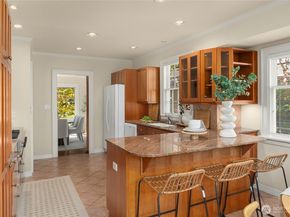 1910 E Galer Street, Seattle WA 98112