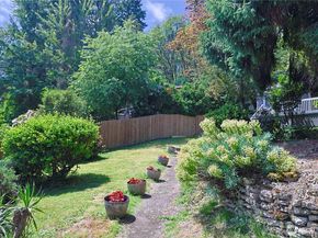 9059 Carkeek Drive S, Seattle WA 98118