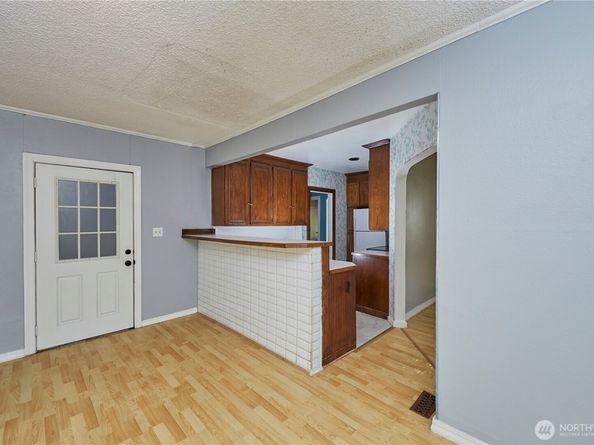 9059 Carkeek Drive S, Seattle WA 98118