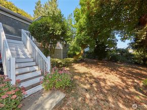9059 Carkeek Drive S, Seattle WA 98118