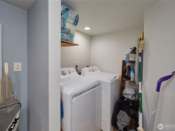 9059 Carkeek Drive S, Seattle WA 98118